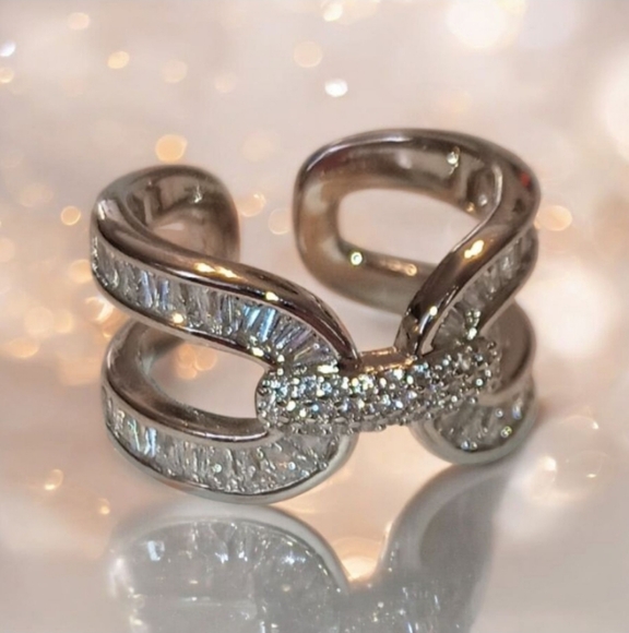 925 Silver Baguette Ring - Picture 3 of 16